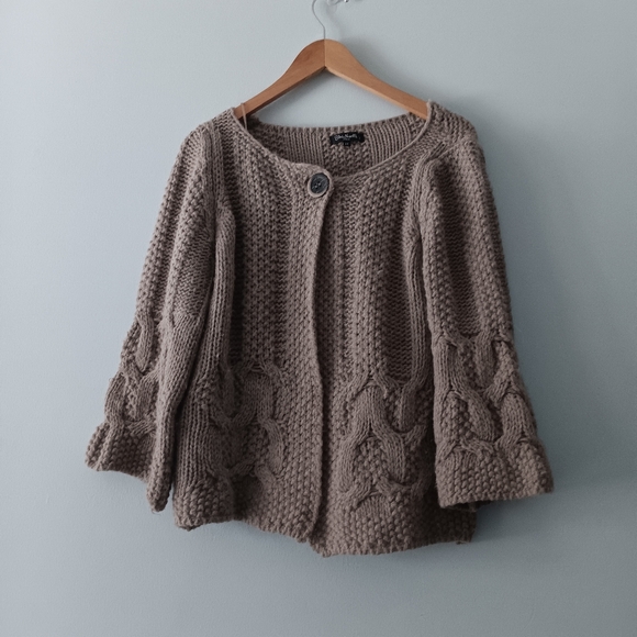 Shima Novelli Sweaters - Shima Novelli Italian Cable Knit Alpaca Blend Cardigan Single Button M